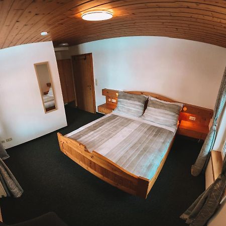 Green Naturel Motel Schruns ภายนอก รูปภาพ