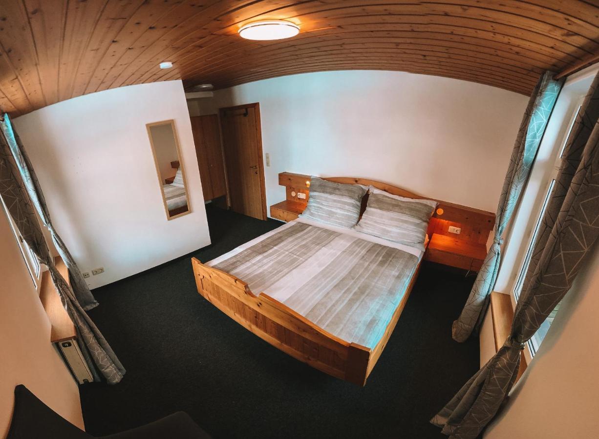 Green Naturel Motel Schruns ภายนอก รูปภาพ